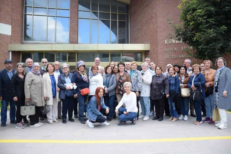 Tazelenme Üniversitesi öğrencileri oryantasyon toplantısında buluştu
