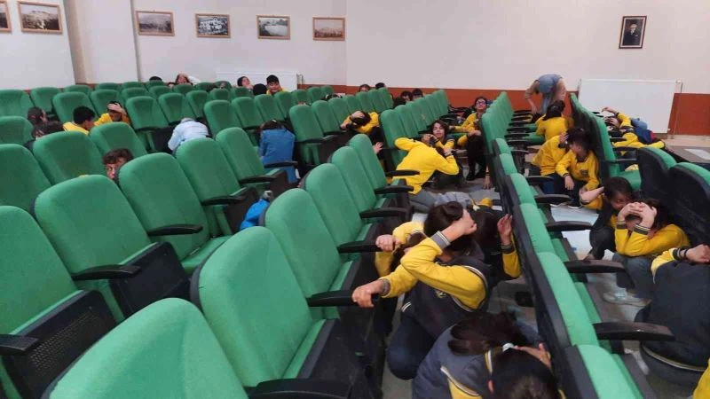 Bayburt’ta okullarımızda eş zamanlı tatbikatlar gerçekleştirildi
