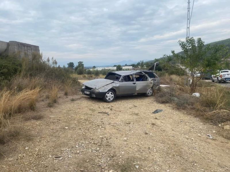Serik’te kaza: Anı istikamete giden iki otomobil çarpıştı, 3 kişi yaralandı
