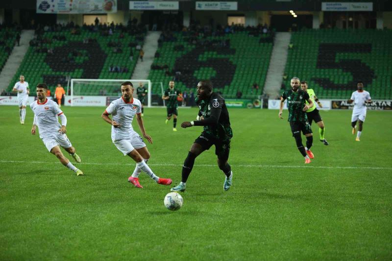 Spor Toto 1. Lig: Sakaryaspor: 3 - Adanaspor: 2
