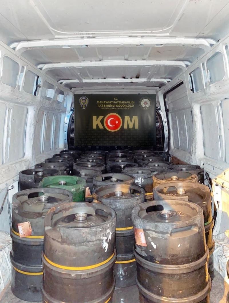 Antalya’da bin 500 litre bandrolsüz alkol ele geçirildi
