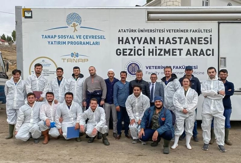 Hayvan hastanesi gezici hizmet aracı Karayazı’da
