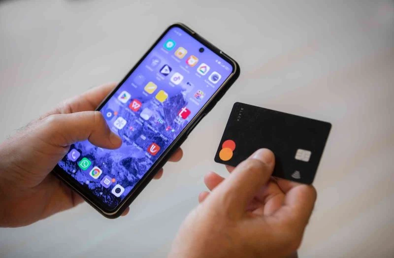 E-kredi kartı güvenlik açığı doğurabilir
