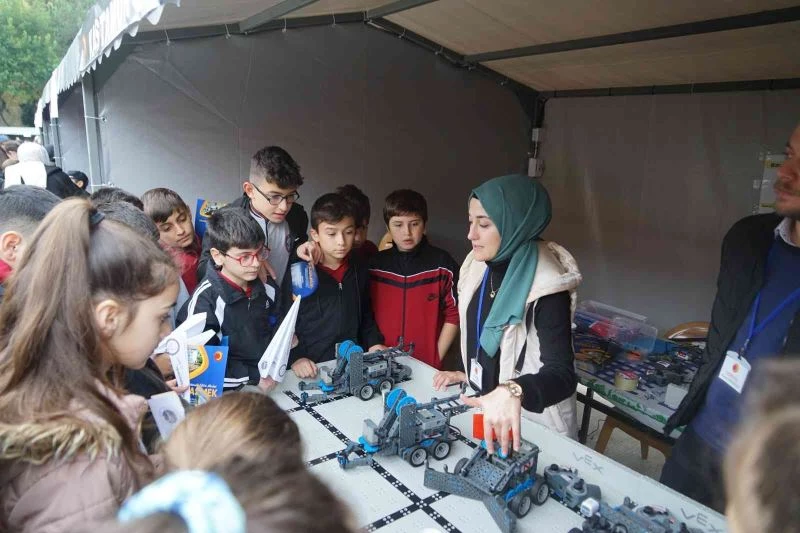 Robotik kodlama ile hem robot yaptı hem de el becerilerini geliştirdiler
