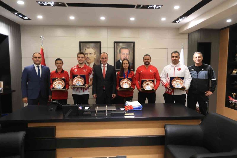 Başkan Örki milli sporcuları ağırladı
