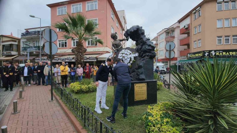 Rus turistler şehit madencileri andı
