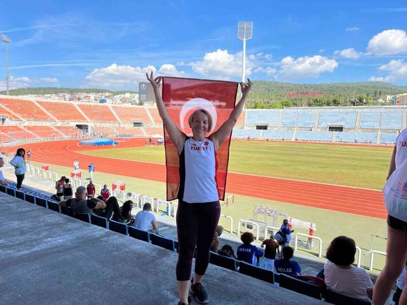 66 yaşındaki Tazelenme Üniversitesi öğrencisi Yunanistan’dan rekorla döndü
