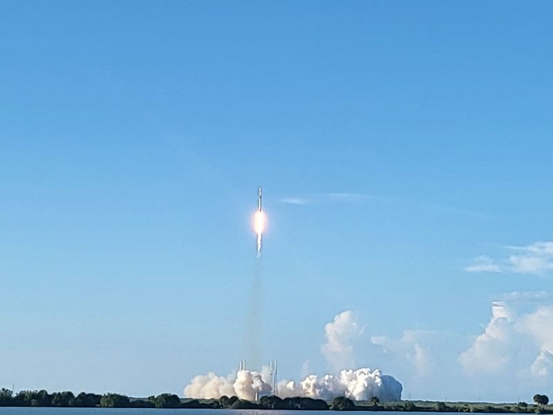 SpaceX, 54 Starlink uydusunu daha yörüngeye fırlattı
