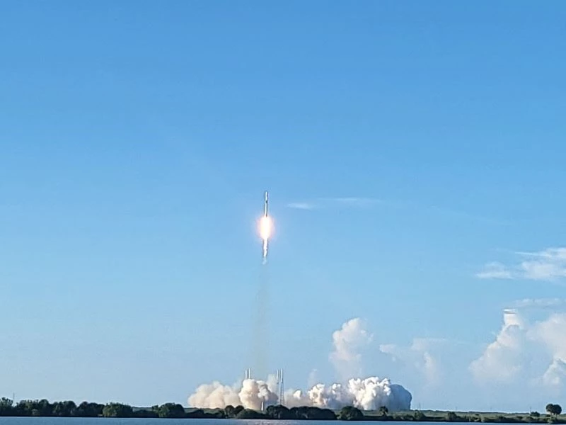 SpaceX, 54 Starlink uydusunu daha yörüngeye fırlattı
