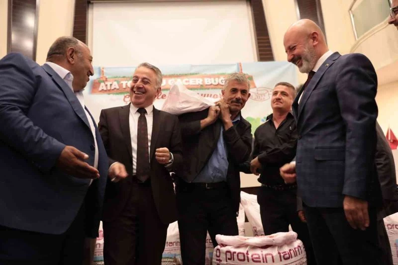 Çiftçilere Ata Yadigarı 28 kromozomlu ’Gacer Buğdayı’ Dağıtıldı
