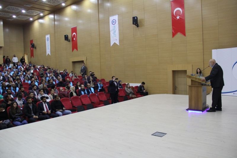 Başkan Pekmezci, Bayburt Üniversitesinin 2022-2023 Akademik Yılı Açılış Törenine katıldı
