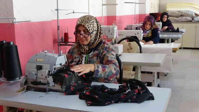Muş’ta kadınlar devlet kursuyla meslek öğreniyor
