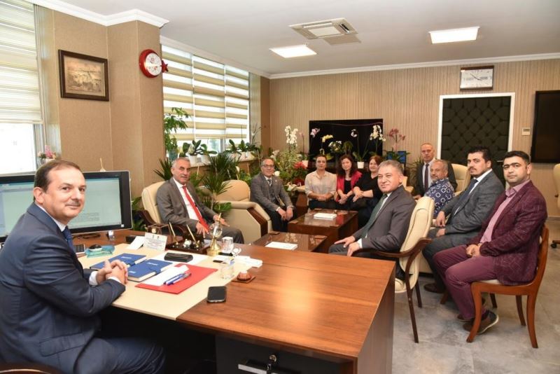 Türk Sağlık Sen Genel Başkan Yardımcıları Manisa’da temaslarda bulundu
