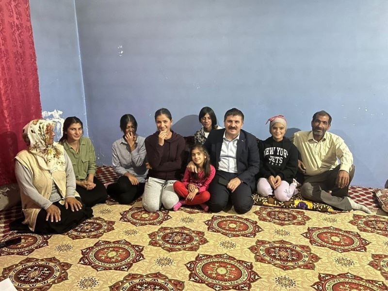 Vali ve Belediye Başkan Vekili Sarıibrahim’den 8 çocuklu aileye ziyaret
