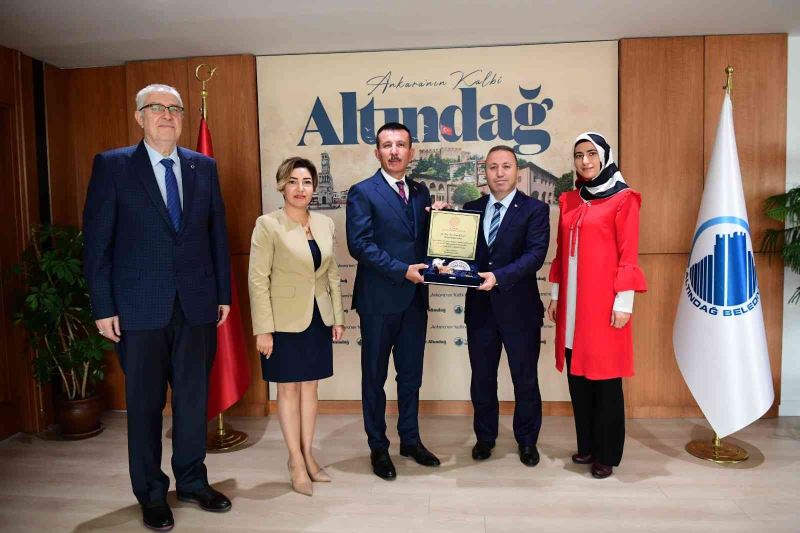 Altındağ Belediye Başkanı Asım Balcı’ya eğitime destek teşekkürü
