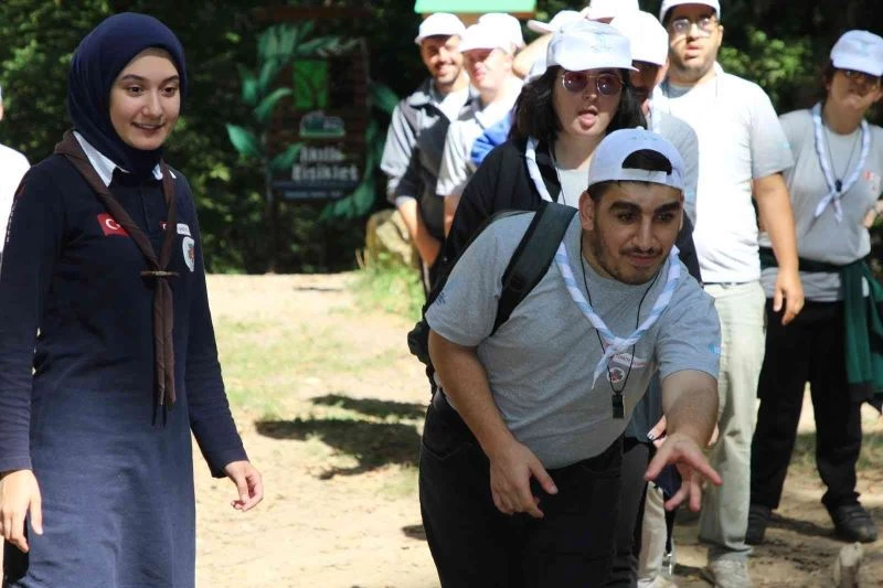 Özel gereksinimli öğrenciler izciliğin temel kurallarını öğrendi
