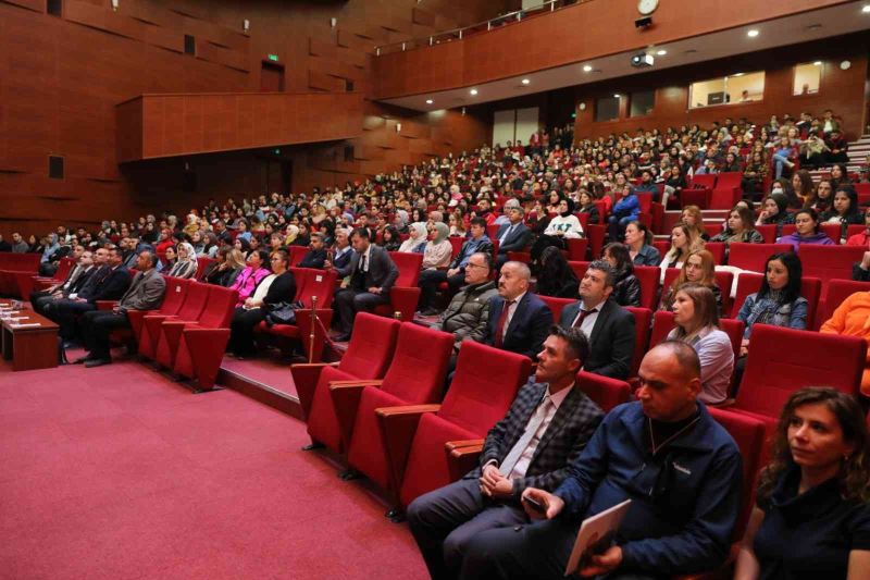 Üniversitede ’Afet Farkındalık Eğitimi’ gerçekleştirildi
