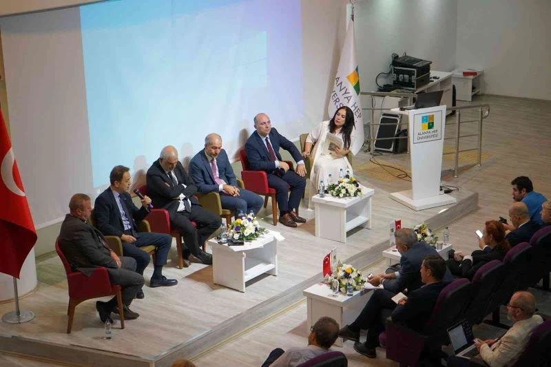 Alanya HEP Üniversitesi’nde ‘Kimseyi geride bırakma’ sloganıyla gıda paneli
