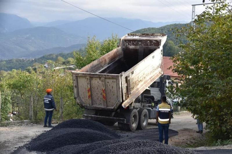 Karabük’te köylere 19 bin 200 metre asfalt serildi
