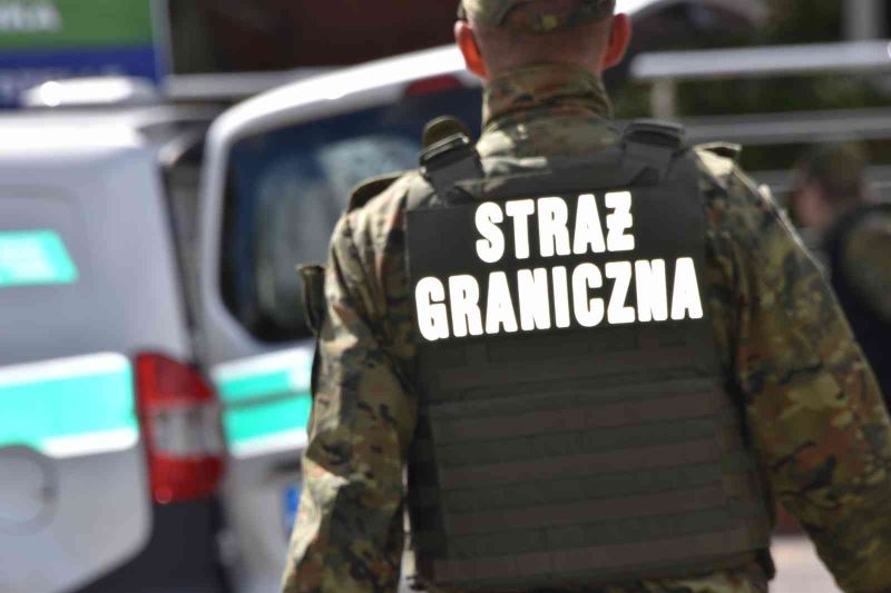 Polonya’da 7’si Türk 12 düzensiz göçmen yakalandı
