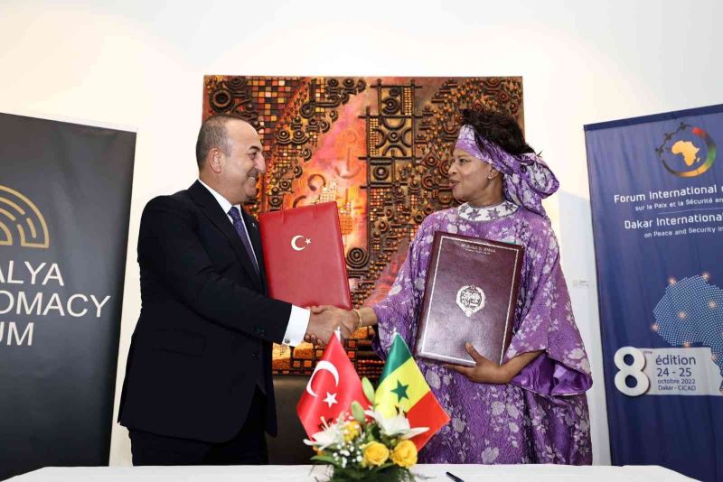 Antalya Diplomasi Forumu ve Dakar Uluslararası Forumu arasında mutabakat zaptı imzalandı
