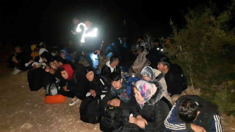 Aydın’da 122 düzensiz göçmen ile bir organizatör yakalandı
