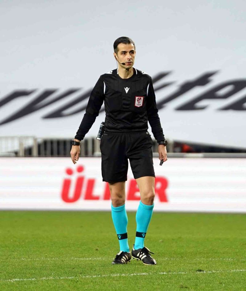 Sivasspor - Antalyaspor maçında Mete Kalkavan düdük çalacak
