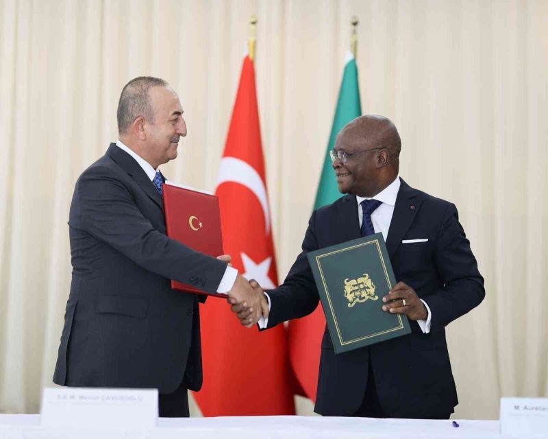 Bakan Çavuşoğlu: “FETÖ terör örgütünün ne kadar tehlikeli bir örgüt olduğunu anlattım”
