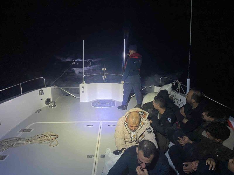 Ege denizinde 103 göçmen yakalandı, 7 göçmen kurtarıldı
