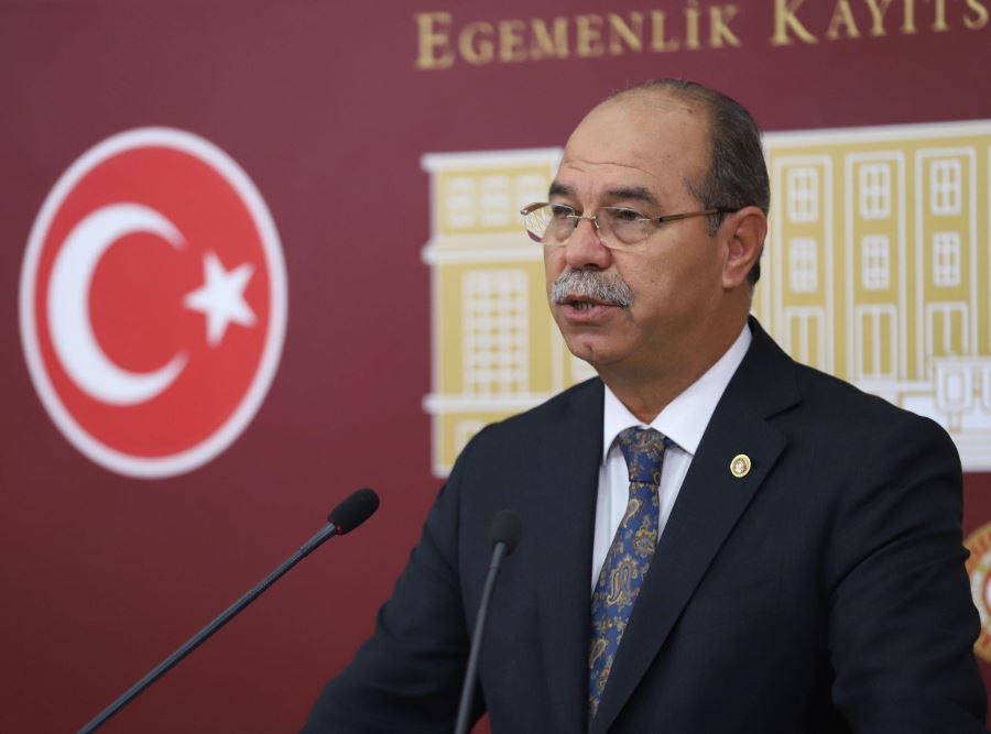 Durmuşoğlu, 29 Ekim Cumhuriyet Bayramını Kutladı