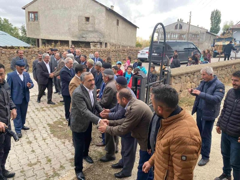 Arvas döneminde bir ilk daha: Erciş’te kapalı yarı olimpik yüzme havuzu hizmete açıldı
