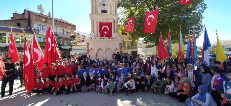 Cumhuriyet Bayramı Çelikhan’da coşkuyla kutlandı
