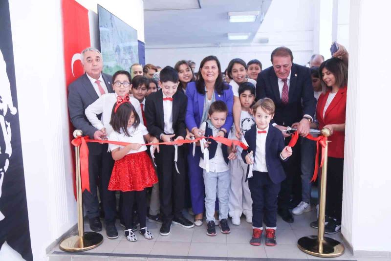 Başkan Çerçioğlu, 29 Ekim Sergisi’nin açılışını yaptı
