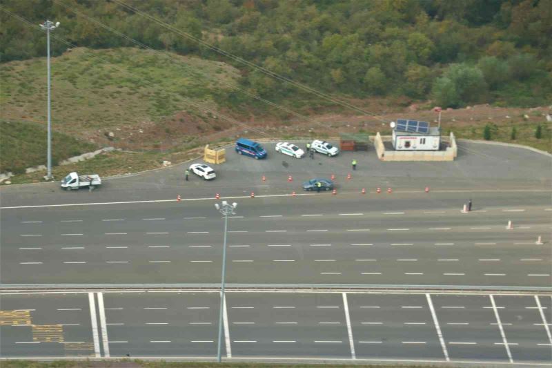 Havadan denetlenen Kuzey Marmara’da kurallara uymayan sürücülere göz açtırılmadı
