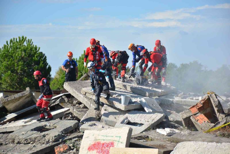 Gerçeği aratmayan tatbikat nefesleri kesti
