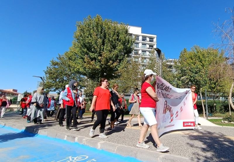Türk Kızılay Manisa Kadın teşkilatından ’Dünya Yürüyüş Günü’ etkinliği
