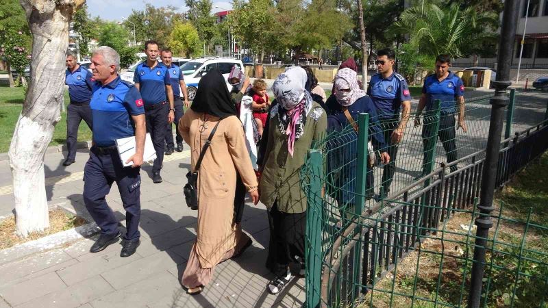 Osmaniye’den gelip Adıyaman’da dilenen 15 şahıs yakalandı