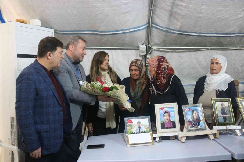 Almanya’da hizmet veren Türk teşkilatı heyeti ‘Diyarbakır anneleriyle’ bir araya geldi
