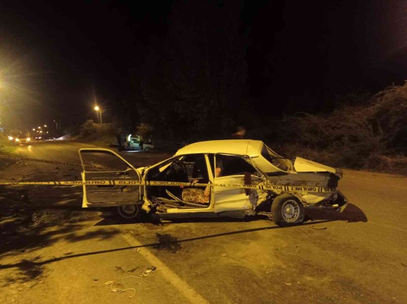 Kozan’da düğün konvoyunda kaza: 2 yaralı

