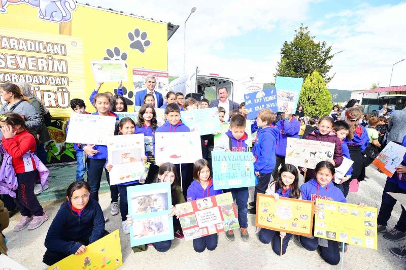 Dünya Hayvanları Koruma Günü’nde öğrencilere hayvan sevgisi aşılandı
