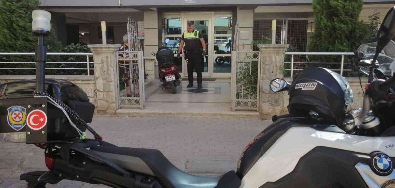 Trafik polisinin dikkati sayesinde çalıntı motosiklet bir günde bulundu
