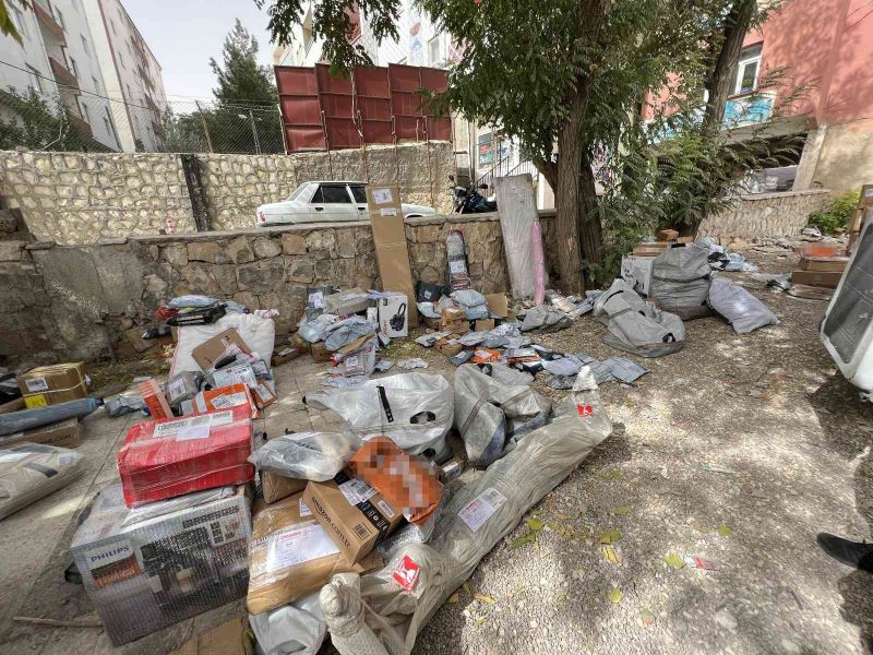 Mardin’de kargo şirketlerinin skandal görüntülerine vatandaşlardan tepki yağdı
