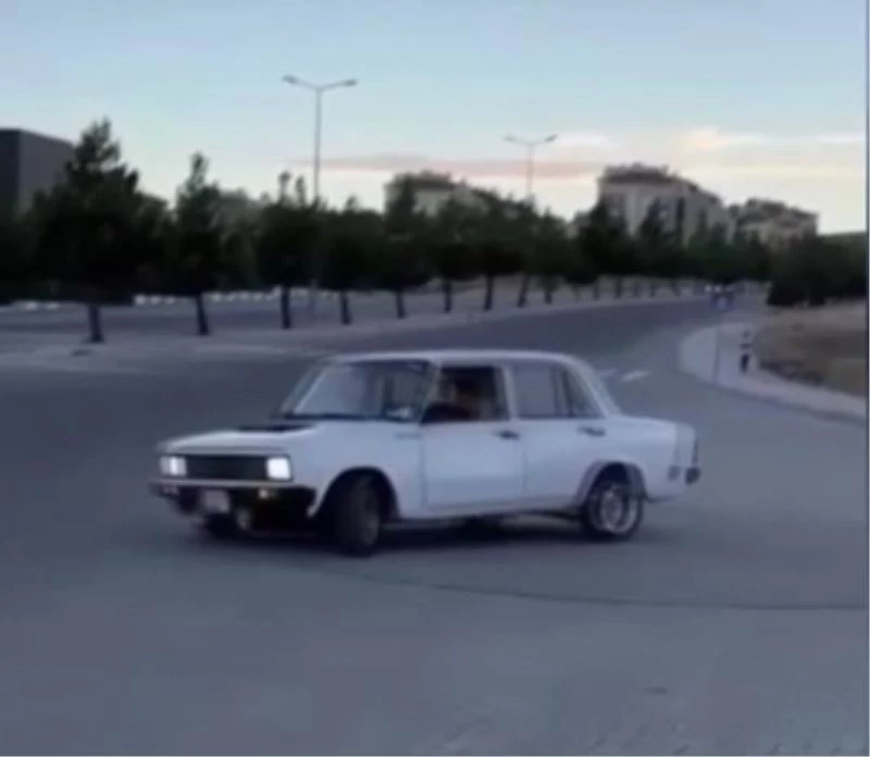 “Hadi çocuklar okulunuza piyasa bize emanet” diyerek drift attı, polise yakalandı
