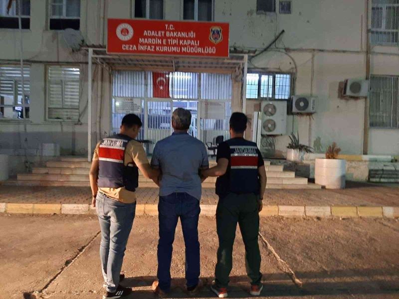 Mardin’de 8 aydır aranan cinayet zanlısı saklandığı adreste yakalandı
