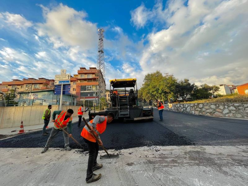 Oramiral Orhan Karabulut Caddesi’ne 300 ton asfalt

