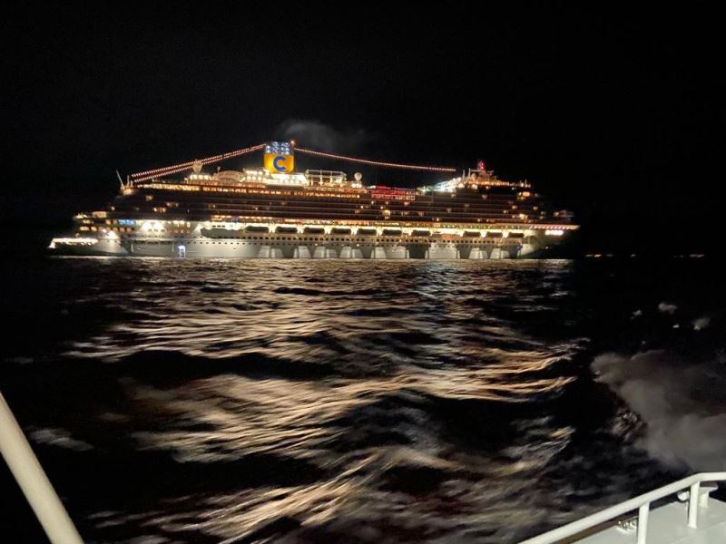 İtalya’ya giden gemide kalp krizi geçiren personel kurtarıldı
