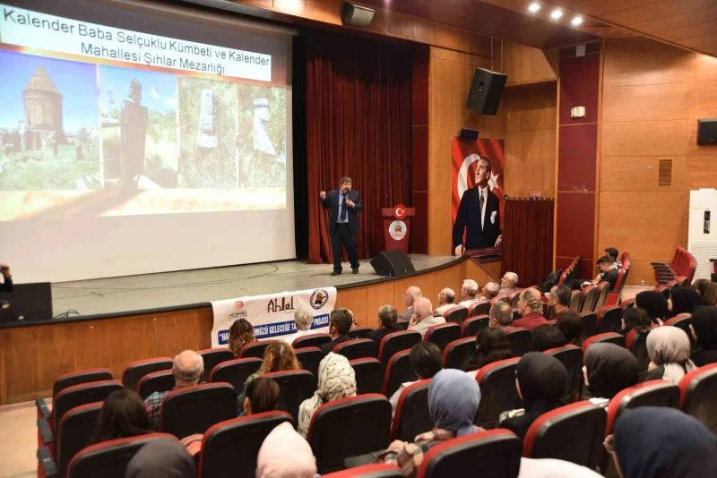 Ahlat’ta ’Dervişoğlu Kavalcı Recep’ konulu konferans
