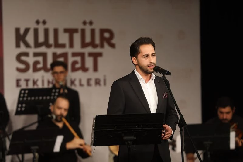 Tasavvuf müziği dinletisi gönüllere dokundu
