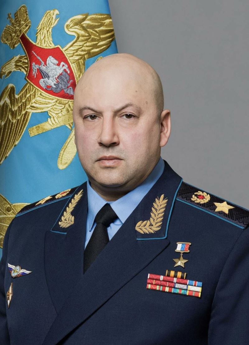 Rusya, Ukrayna’daki birliklerinin başına Hava-Uzay Kuvvetleri Komutanı Sergey Surovikin’i atadı
