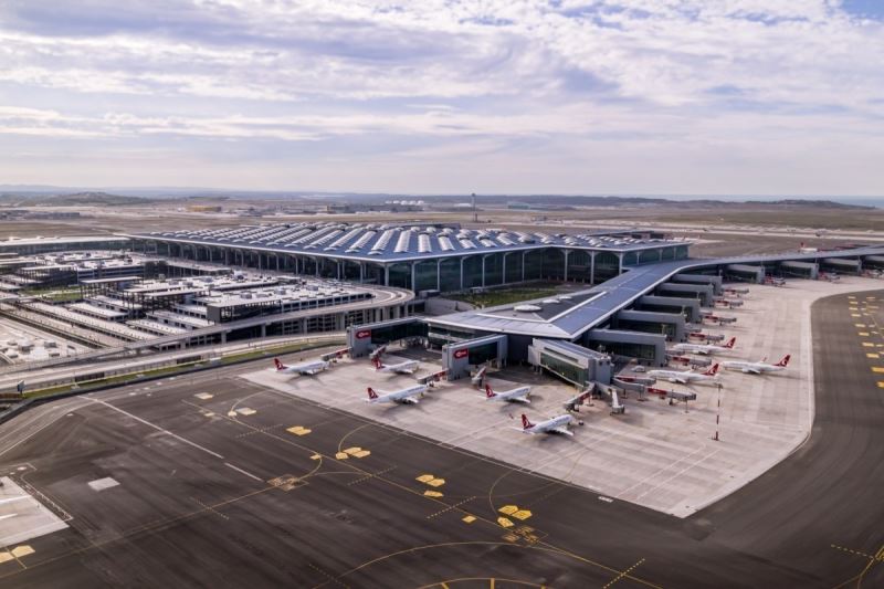 Dünyanın en iyi havalimanı seçilen İstanbul Havalimanı’nda 47 milyon 572 bin yolcuya hizmet verildi
